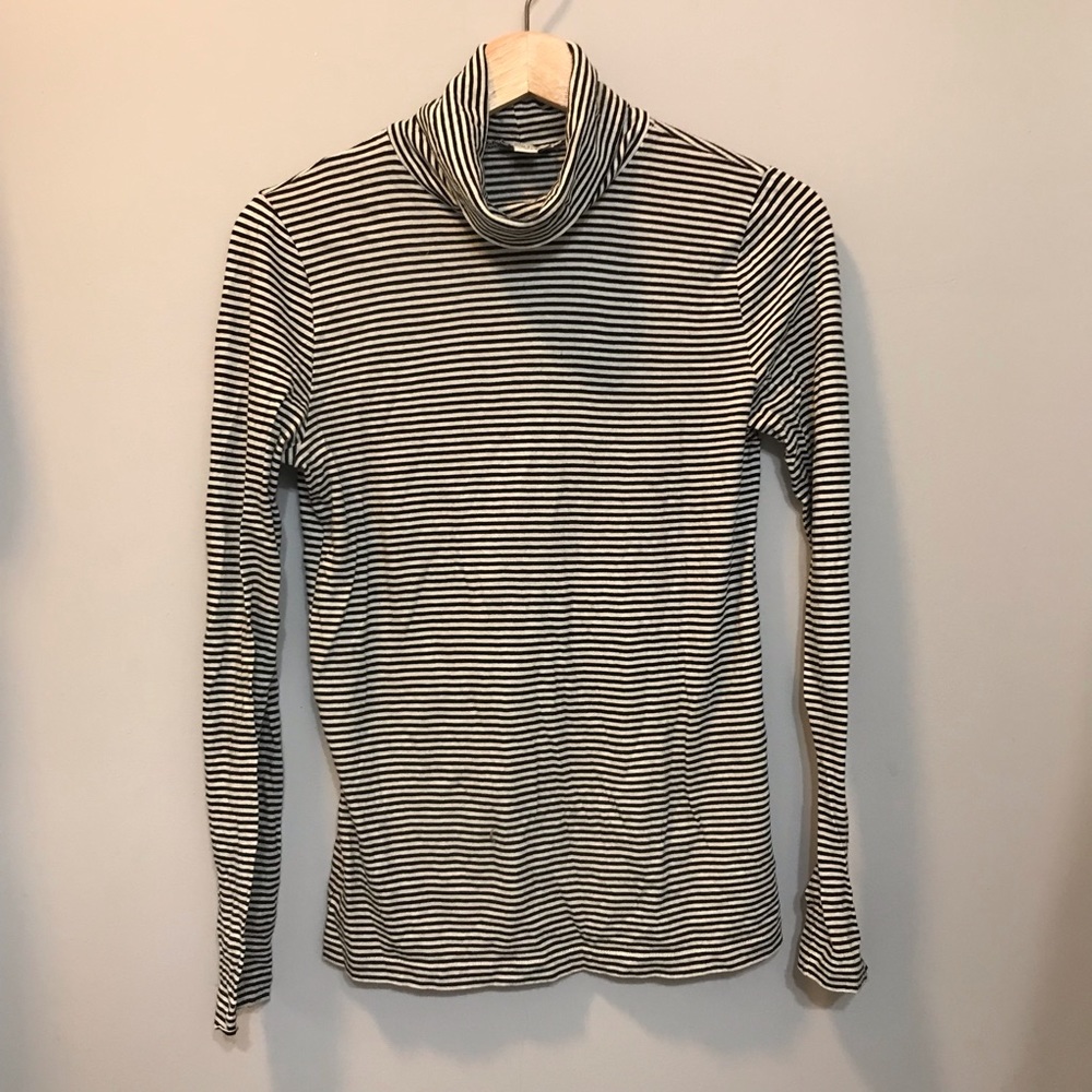 J CREW FACTORY | B&W Striped Turtleneck